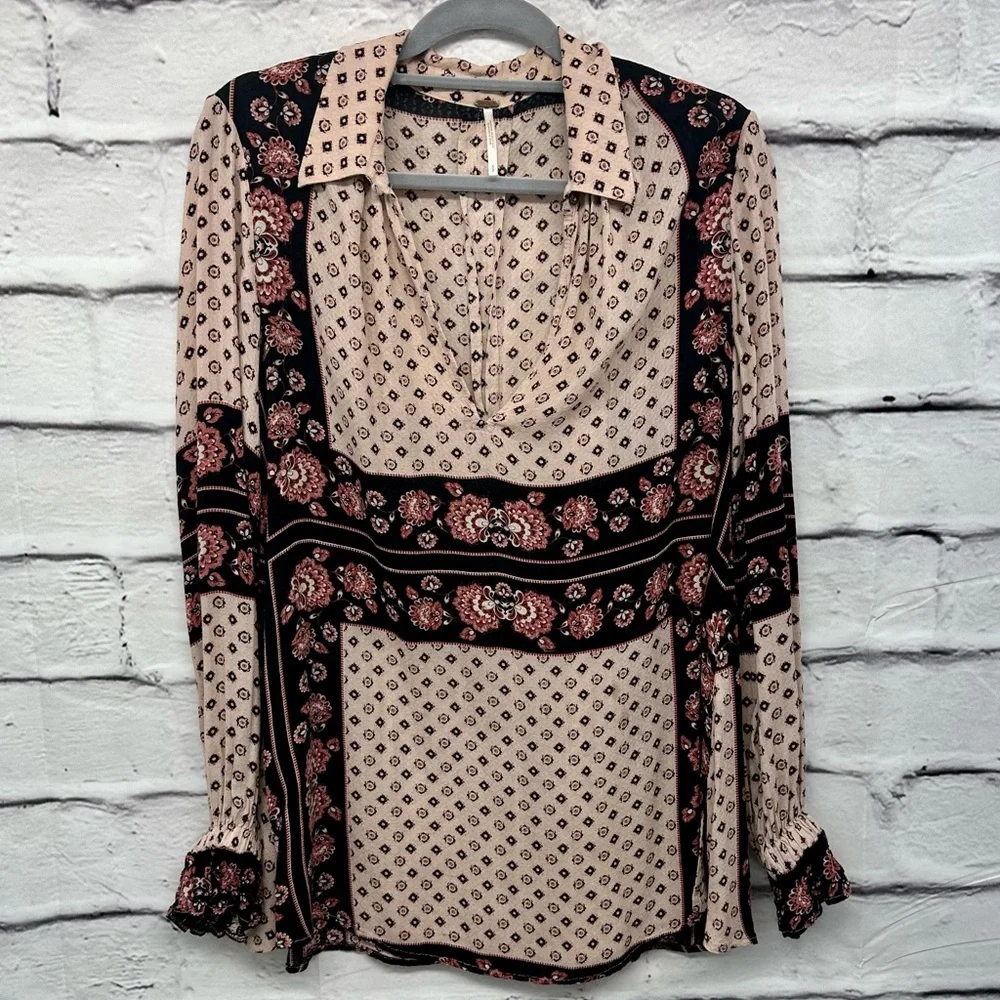 FREE PEOPLE Blouse Small Long Sleeve Keyhole Lightweight Boho Tunic Aztec Blk/Cr